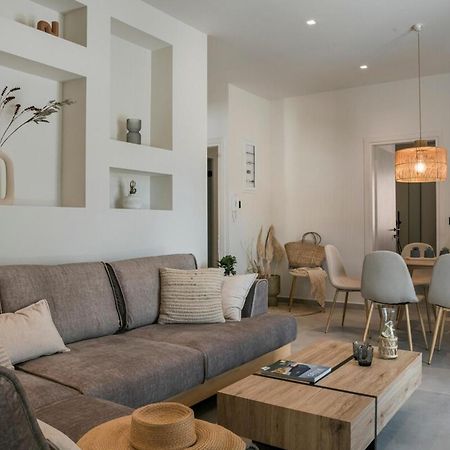 Mystique Lagoon Villa อาร์กอสโตลี ภายนอก รูปภาพ