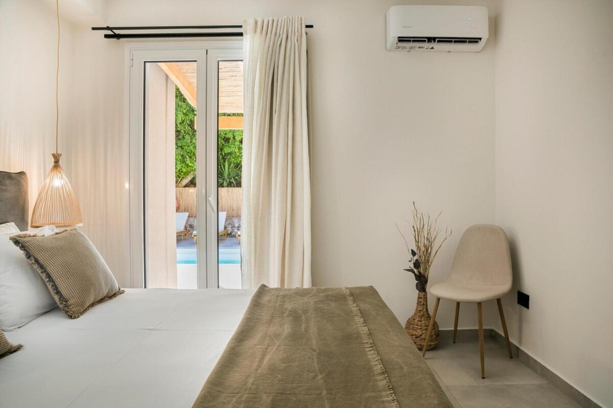 Mystique Lagoon Villa อาร์กอสโตลี ภายนอก รูปภาพ